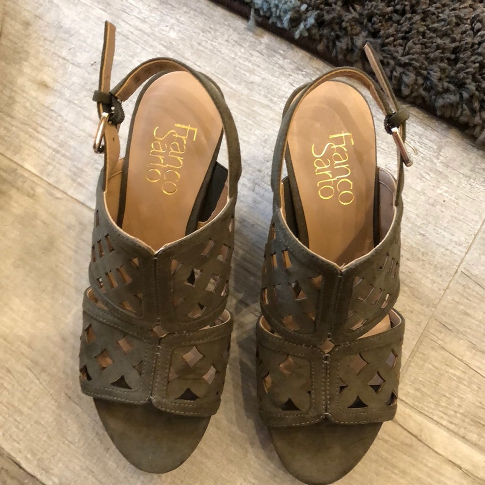 Sandals size 6